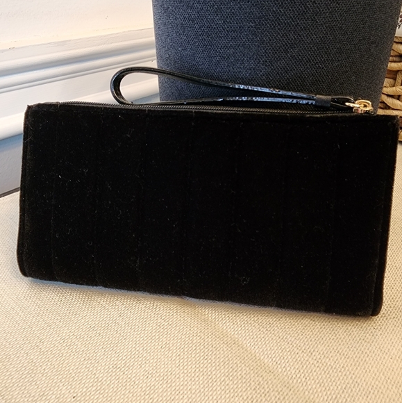 Ladies Victoria Secret Wallet - Picture 2 of 3